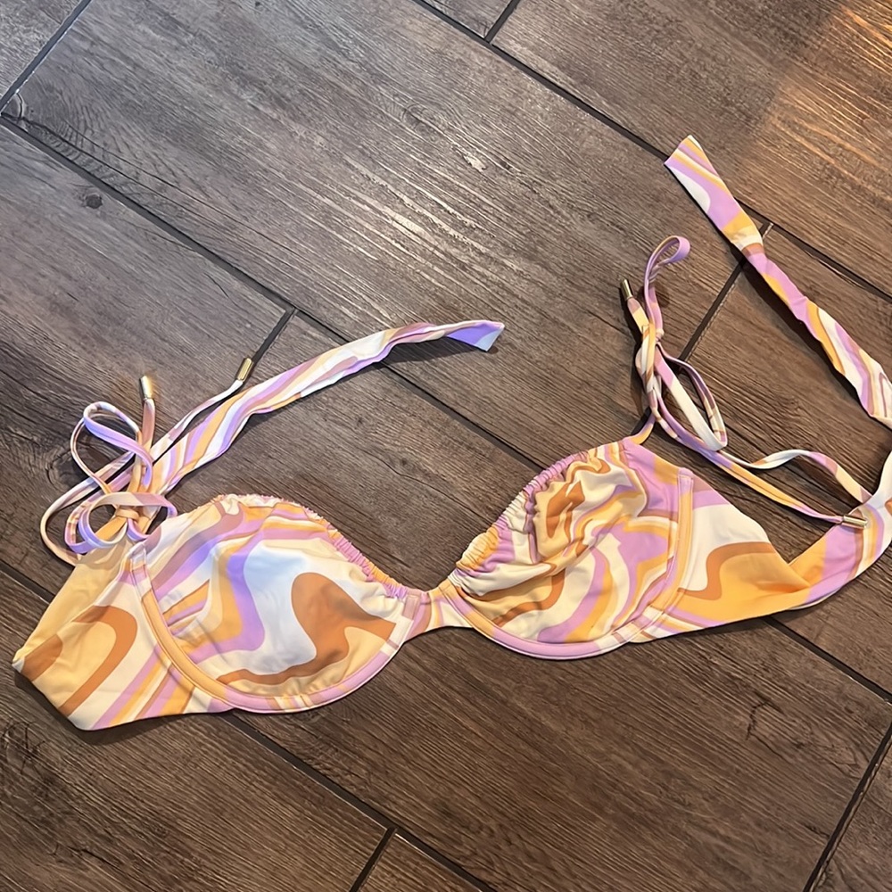 Monday Swimwear Isla Mujeres Top